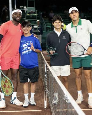 Image post by @mensclaycourt on Instagram