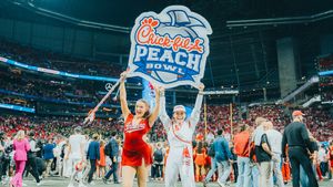 Image post by @HundredIU on Twitter