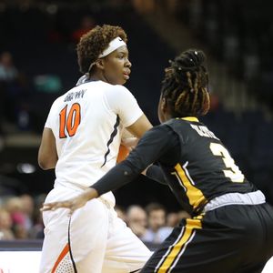 Image post by @uvawomenshoops on Instagram