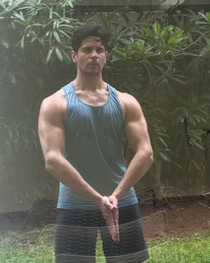 Image post by @sidmalhotra on Instagram