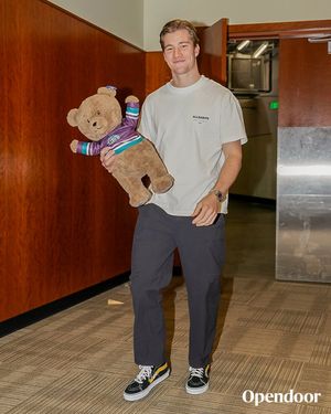 Image post by @AnaheimDucks on Twitter