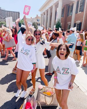 Image post by @bamadeltazeta on Instagram