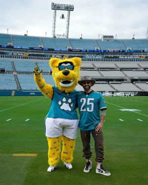 Image post by @thejaxsondeville on Instagram