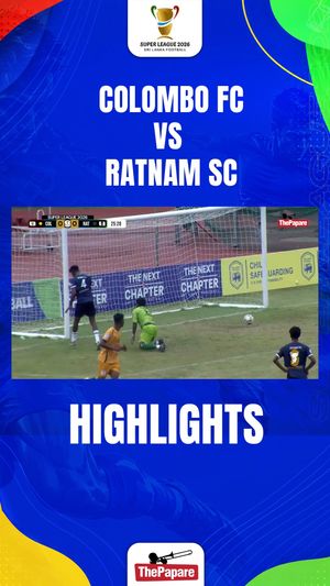 Image post by @thepaparefootball on Facebook