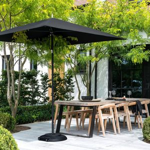 Image post by @tuucishade on Instagram