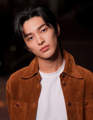 Image post by @ellemenhk on Instagram