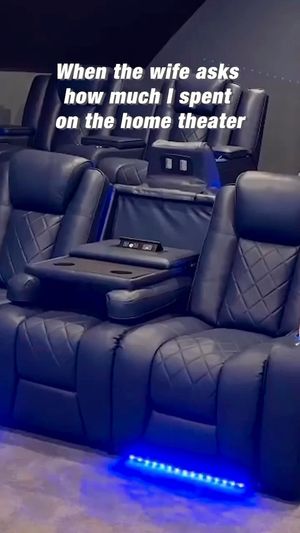 Image post by @valenciatheaterseating on Instagram