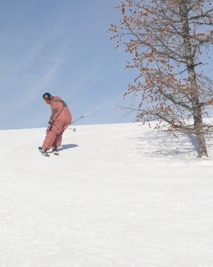 Image post by @newschoolers on Instagram