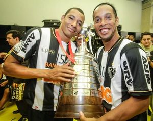 Image post by @ronaldinho on Instagram
