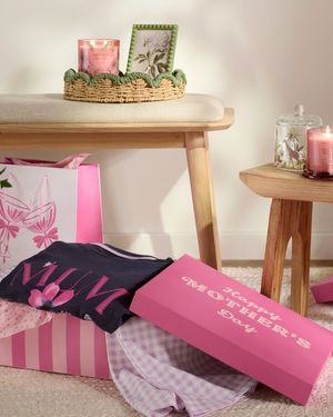 Image post by @georgeatasda on Instagram
