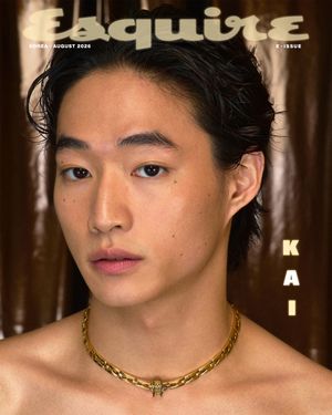 Image post by @esquire.korea on Instagram