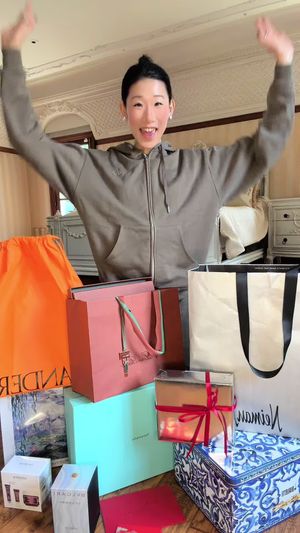 Video post by @beccaxbloom on TikTok