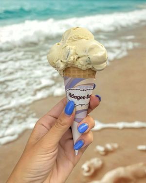 Image post by @Häagen-Dazs Hawaii  on Facebook
