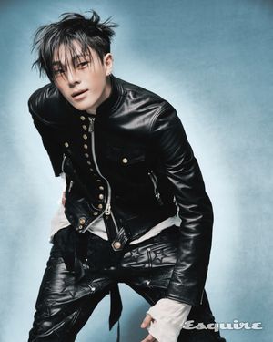 Image post by @esquire.korea on Instagram