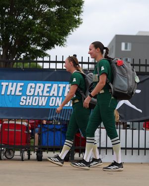 Image post by @usfsoftball on Instagram