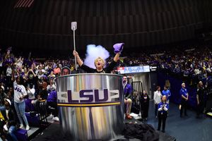 Image post by @LSUBasketball on Twitter