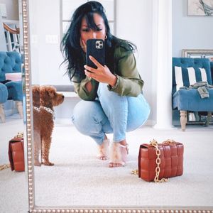 Image post by @parisandalatte on Instagram