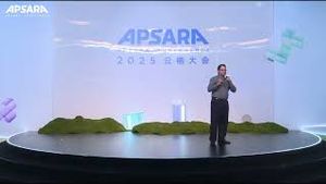 Video post by @alibabacloud on YouTube