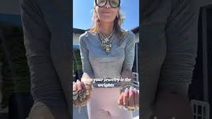 Video post by @shop.with.caroline on YouTube