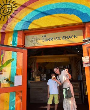 Image post by @sunriseshack on Instagram