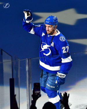 Image post by @TBLightning on Twitter