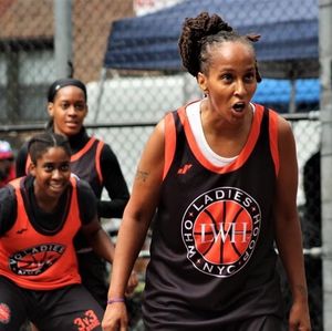 Image post by @ladieswhohoop on Instagram