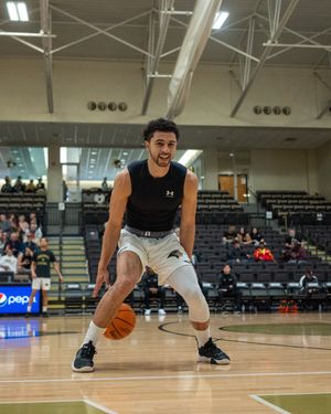 Image post by @LUMensBball on Twitter