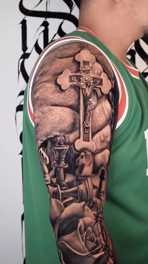 Video post by @skindesigntattoos on Instagram