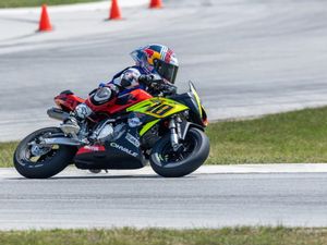 Image post by @motoamerica on Instagram