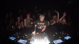 Image post by @ryanlearyyy on Instagram