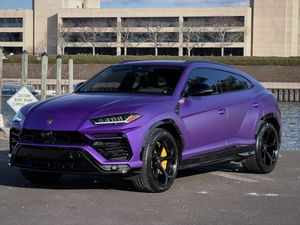 Image post by @lambogreenwich on Instagram