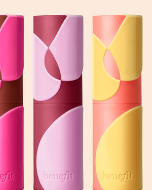 Image post by @benefitspain on Instagram
