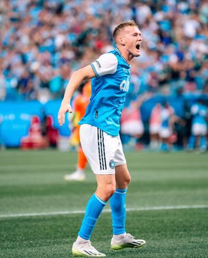 Image post by @charlottefc on Instagram