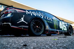 Image post by @nascaratcota on Instagram