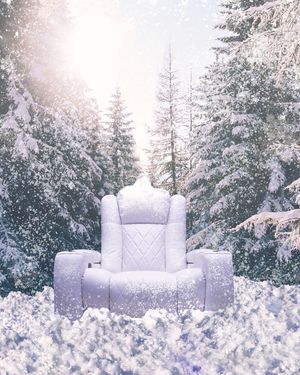 Image post by @valenciatheaterseating on Instagram