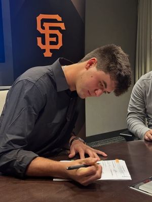 Image post by @ucsb_baseball on Instagram