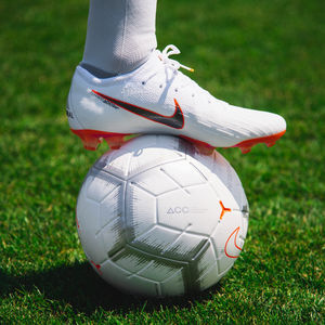 Image post by @soccerdotcom on Instagram