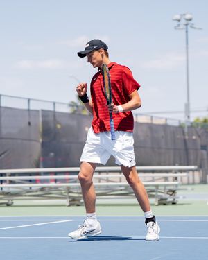 Image post by @harvardmenstennis on Instagram