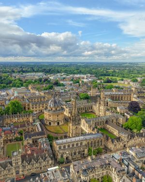 Image post by @oxford_uni on Instagram