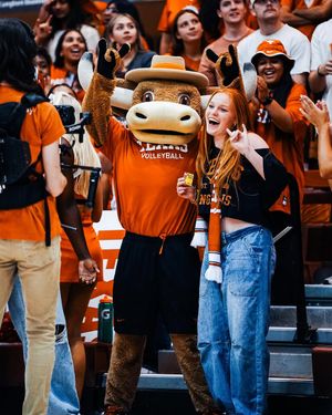 Image post by @texasvolleyball on Instagram