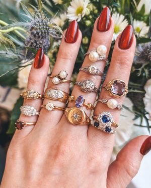 Image post by @maejeanvintage on Instagram