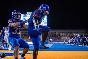 Image post by @deuce on Instagram