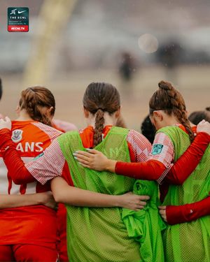 Image post by @ecnlgirls on Instagram