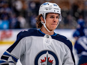 Image post by @nhljets on Instagram