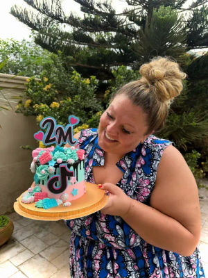 Image post by @kacyrondeau on TikTok