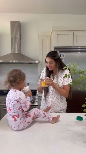 Video post by @sabrinanoellee on Instagram