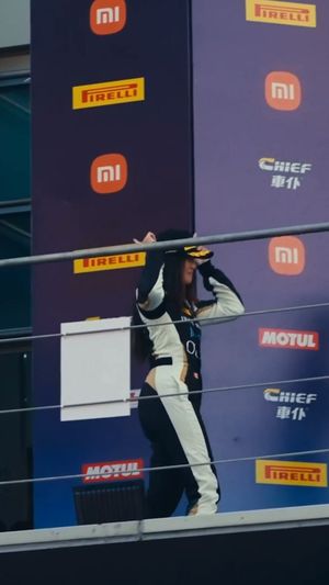 Video post by @femalesinmotorsport on Facebook