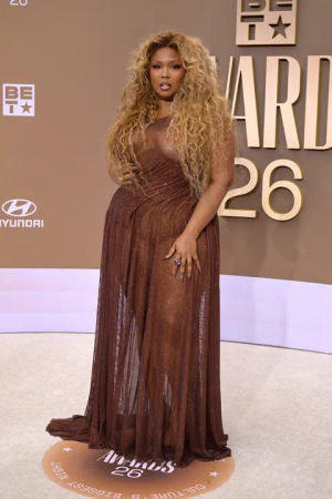 Image post by @people on TikTok