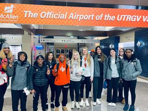 Image post by @UTRGVwbb on Facebook