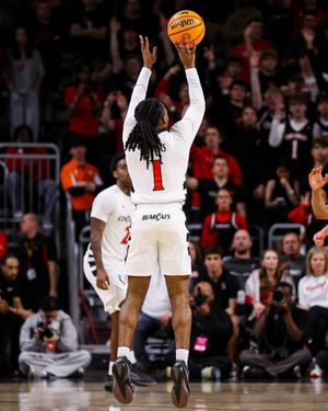 Image post by @gobearcatsmbb on Instagram